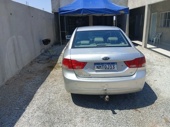 Kia Motors Magentis EX 2.0 16V Aut. 2010