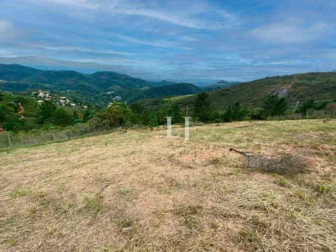 Terreno à venda em Pedro do Rio, 3000 m² por R$ 450.000 - Petrópolis/RJ
