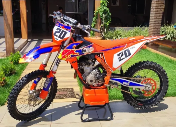 Motocicleta KTM 350 cc