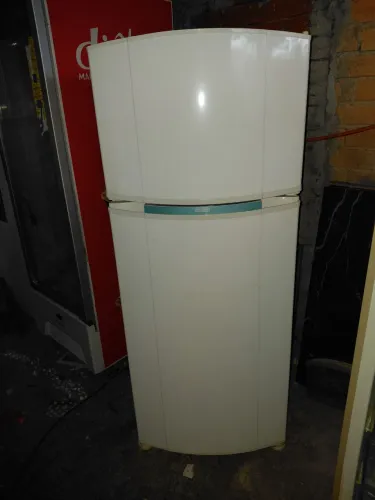 Vendo Geladeira Consul 425Litros, 110Volts, Revisada e Com 3 Meses de Garantia