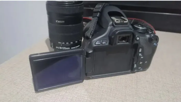 Câmera fotográfica Canon profissional