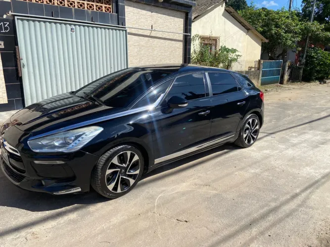 Citroen DS5 1.6 Turbo 16V 5P Aut. 2013