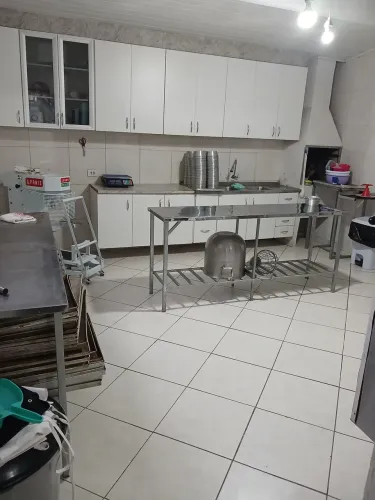 Fábrica de bolos para mercados.