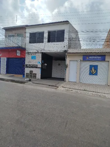 Aluga-se 