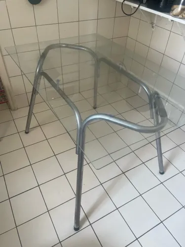 Mesa de cozinha de vidro para 4 lugares