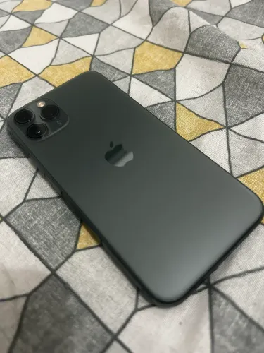 iPhone 11 Pro (NEGOCIÁVEL)