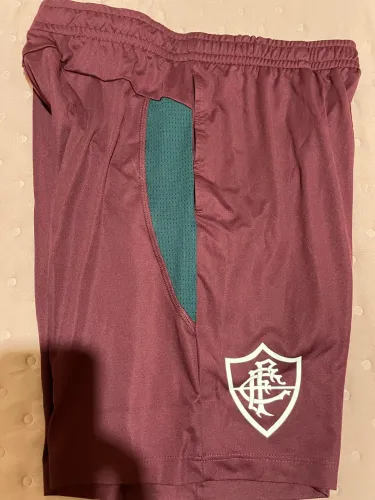 Short  NOVO. ? com bolso do flu tam P  valor 150 entrego centro de Caxias 
