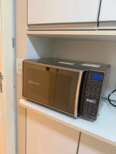 Microondas eletrolux inox