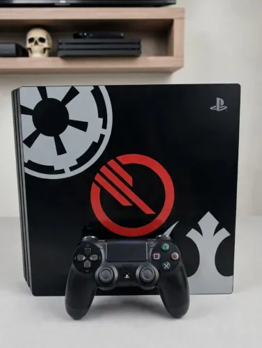 PS4 PRO STAR WARS VERSÃO COLECIONADOR NA 14.0<br>$ 1.499