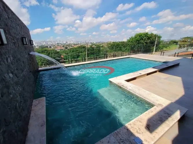 Sobrado 3 suites plenas sendo uma master - Setor Gentil meireles