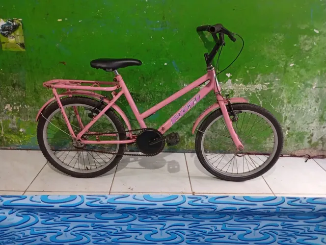 Vendo bicicleta Poty aro 20 em perfeitas condições, faço entrega se precisar