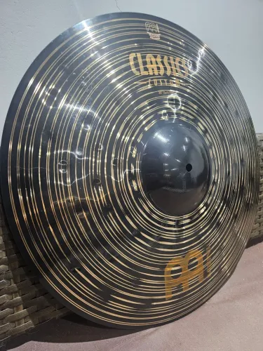 Prato Ride Meinl Classics Custom Dark 20" - Excelente Estado