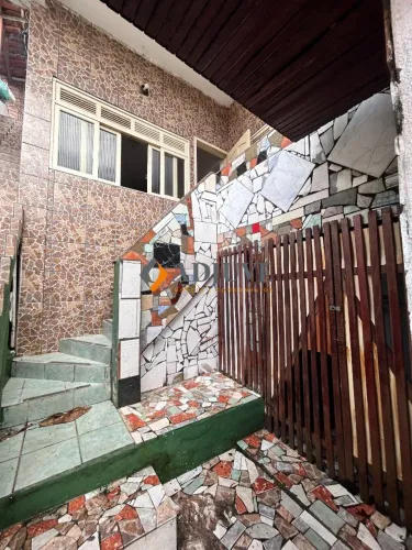 Casa com 03 quartos, 02 banheiros - próximo a Praia