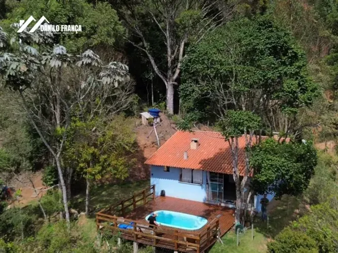 Vende-se linda chácara em Nova Almeida, interior de Domingos Martins