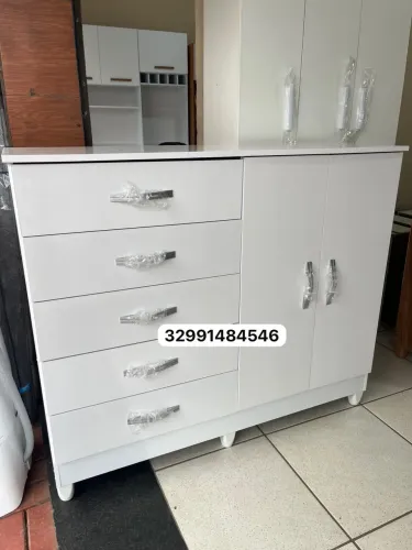Cômoda 2 Portas e 5 Gavetas na Promoção 