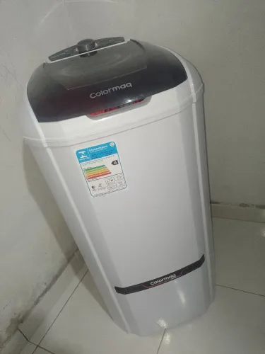 Tanquinho de lavar roupa 15 kg Colormaq só foi usado 3 vezes