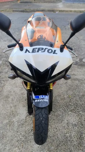 Moto de garagem