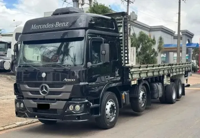 Mb atego 3030 8x2 2018 carroceria 