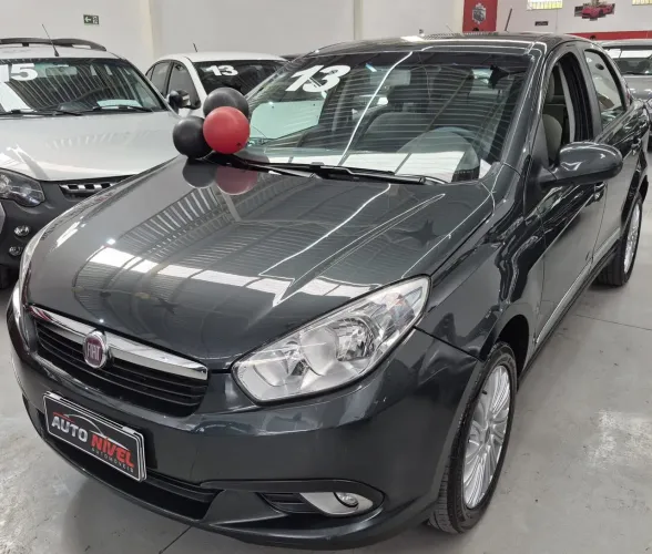Fiat Grand Siena Essence 1.6 Flex 16V 2013