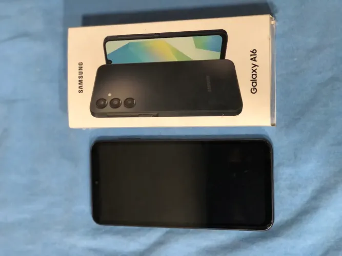 Celular semi novo