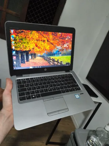 Notebook HP i7 6a Geração / 8GB RAM / SSD 128GB (Tela 12.5" Bateria 3h+)