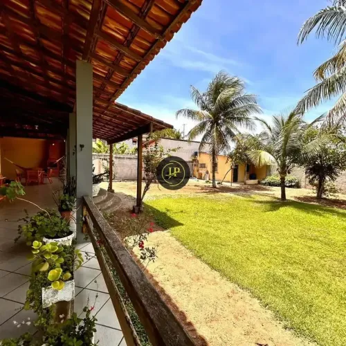 CASA DE FRENTE PARA O MAR DE 04 QUARTOS COM 02 SUÍTES E 04 VAGAS EM GUARAPARI