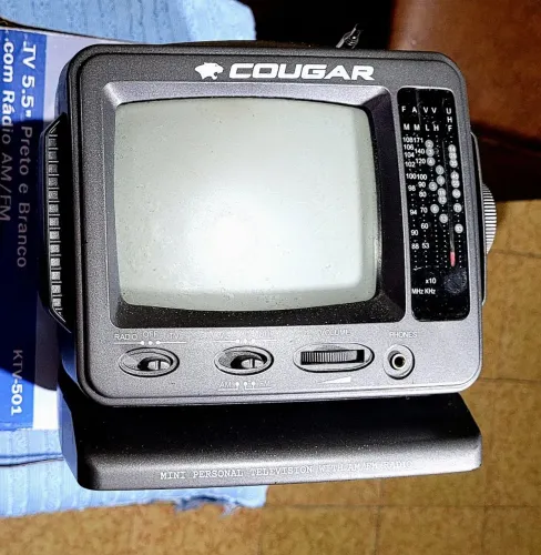 Mini Tv e rádio AM/FM Cougar Colecionadores