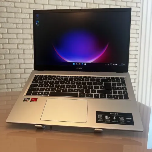 Notebook GAMER ACER- Ryzen 5 7520U + 8GB DDR5 + 256GB SSD NVME ( garantia )