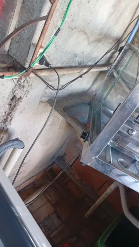 Vende se fogão 6 boca e uma estufa tudo funcionando perfeitamente 500$ número ZAP 31982237