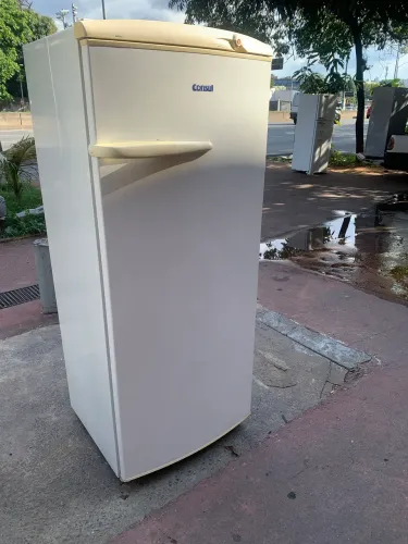 Geladeira cônsul ..