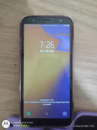 Vendo celular J4 Galaxy novo