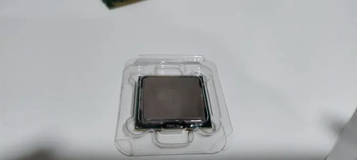 (LEIA) Processador XEON E3 1230 (equivalente ao i7 2600)