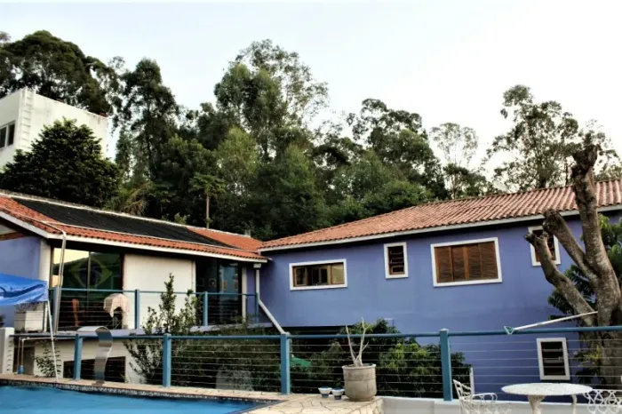 Imperdível oportunidade de adquirir casa com 4 quartos e 2 suítes em Chácara Jaraguá, São 