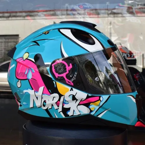 Capacete Norisk Razor Mad Azul Tamanho do capacete 56 Viseira Preta e viseira clean