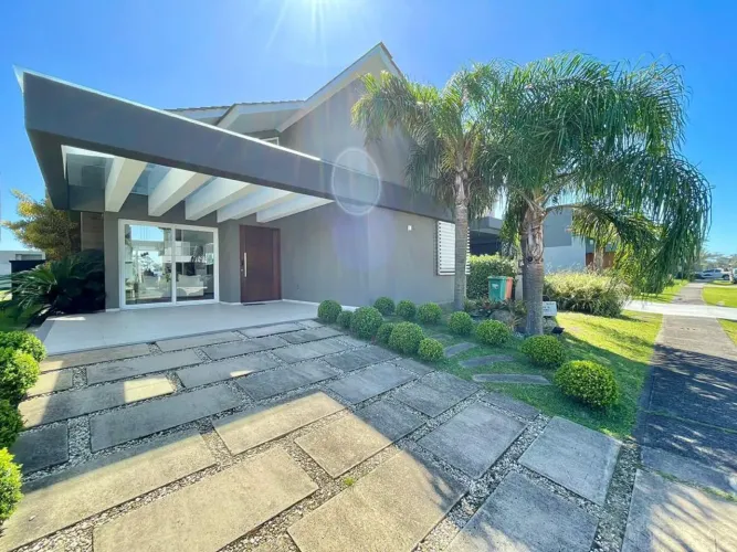 Casa no Condomínio Capão Ilhas Resort - Beira Lago, piscina - Mobiliada e com área de laze