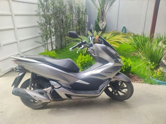 Honda PCX única dona  pouco utilizada 
