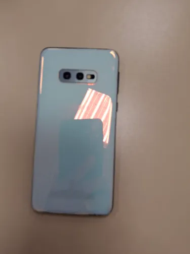 Galaxy S10e