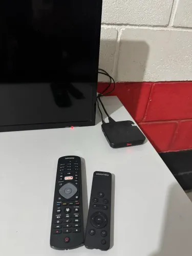 Tv 32 smart + aparelho