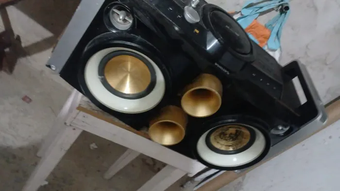 Vendo sóm com defeito