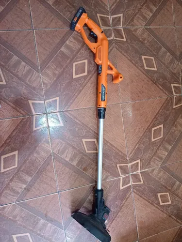 Cortador de grama elétrico