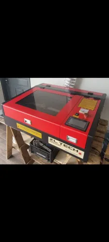 Máquina Laser CO2 40W ZL Tech 40x40cm 220v - Com NF e Muito Nova!
