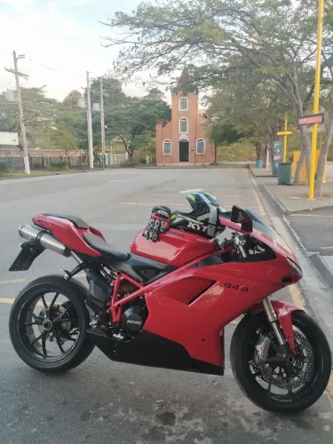 Ducati 848 EVO 2011 ? 38.000km
