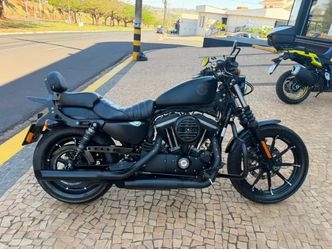 HARLEY DAVIDSON XL 883 IRON
