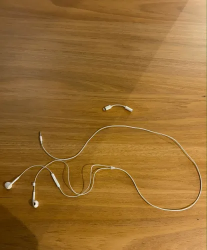 Apple EarPods Lightning + Adaptador Lightning P2