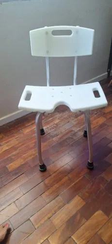 Banqueta de banho com encosto