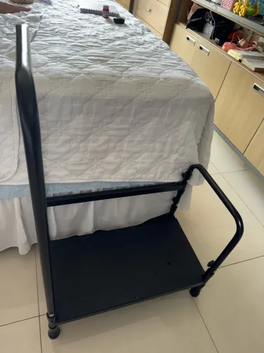 Auxiliar de transferência e apoio para saída da cama - Stand Assist