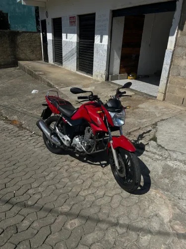 Vendo ou troco em outra moto