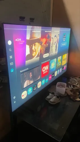 Vendo Tv Samsung 65 polegadas 4k filé funcionando tudo sem defeito e sem detalhes!!
