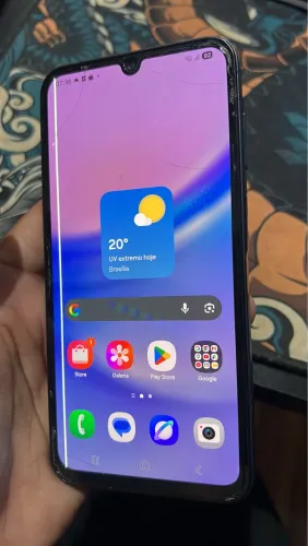 Samsung A15 128gb somente listra na tela não afeta nada valor$350