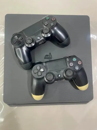 Playstation 4 - 2 controles